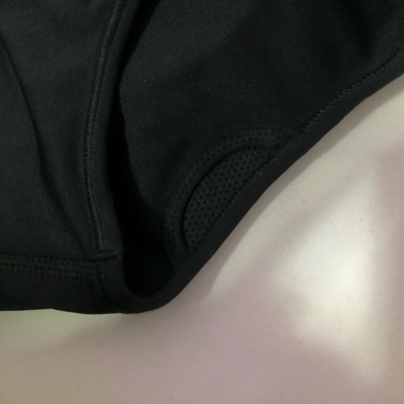 Nike Swoosh Medium Support Sports Bra - Picture 4 of 5